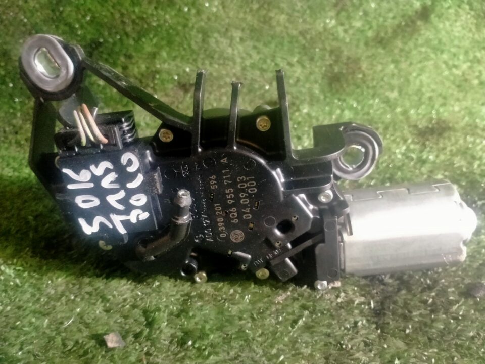 MOTOR LIMPIA TRASERO VOLKSWAGEN POLO IV (9N1) Highline