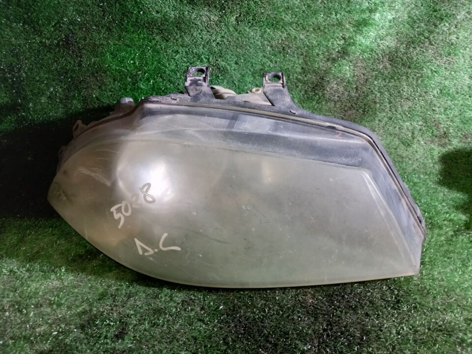 FARO DERECHO SEAT IBIZA (6L1) Cool