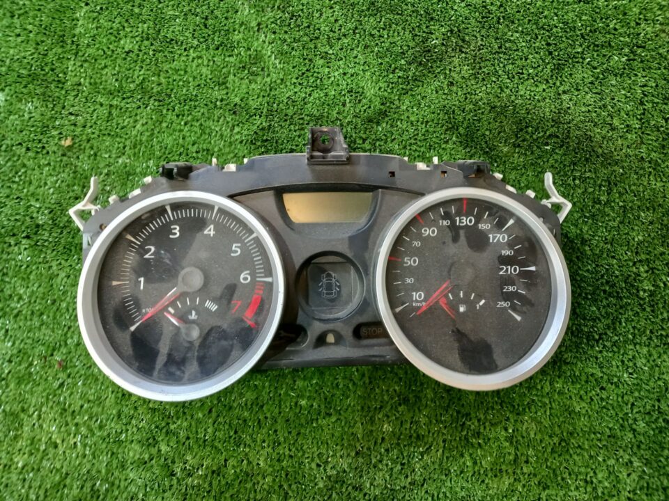 CUADRO INSTRUMENTOS RENAULT MEGANE II BERLINA 5P Authentique