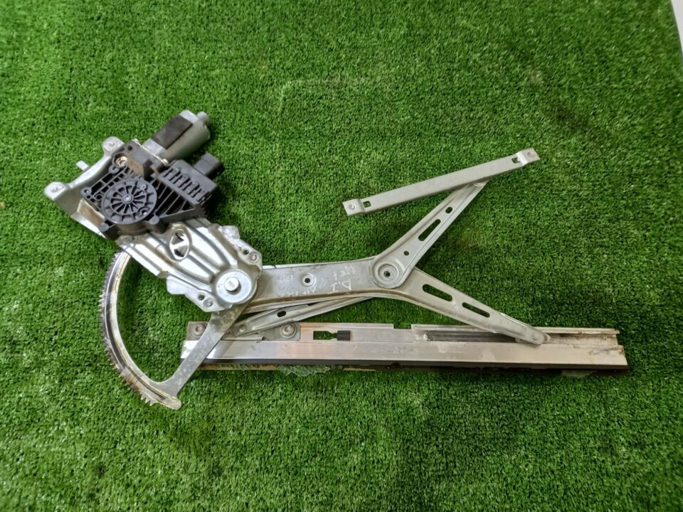 ELEVALUNAS DELANTERO IZQUIERDO OPEL ZAFIRA B Cosmo