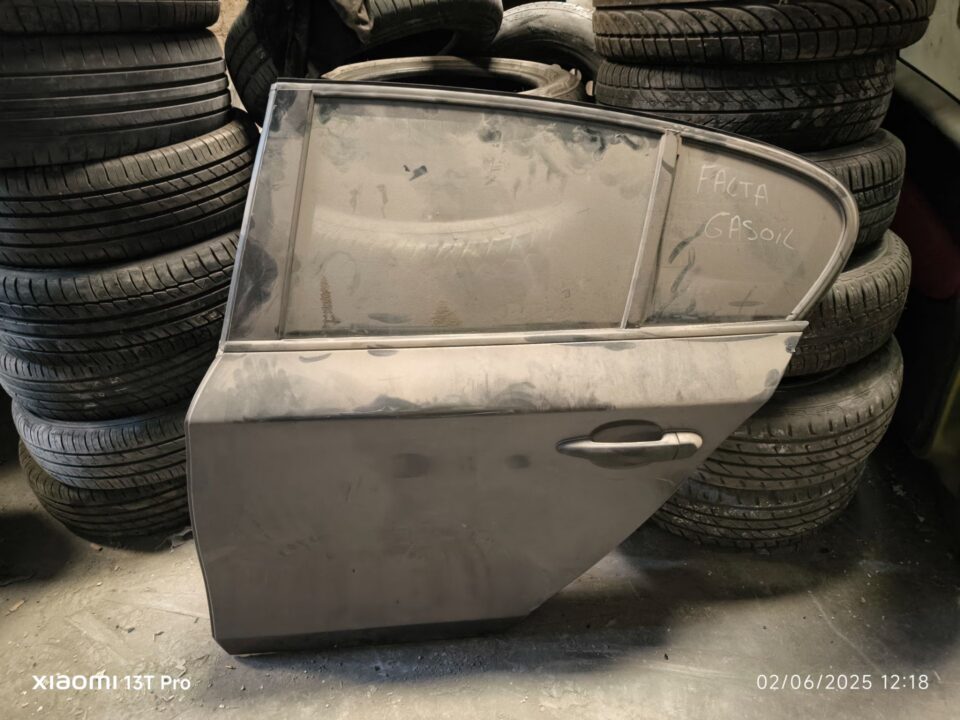 PUERTA TRASERA IZQUIERDA BMW SERIE 1 BERLINA (E81E87) 118d