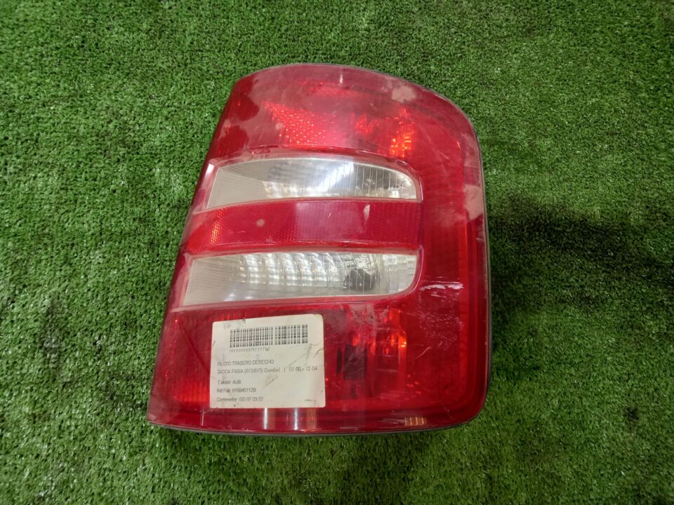 PILOTO TRASERO DERECHO SKODA FABIA (6Y26Y3) Comfort