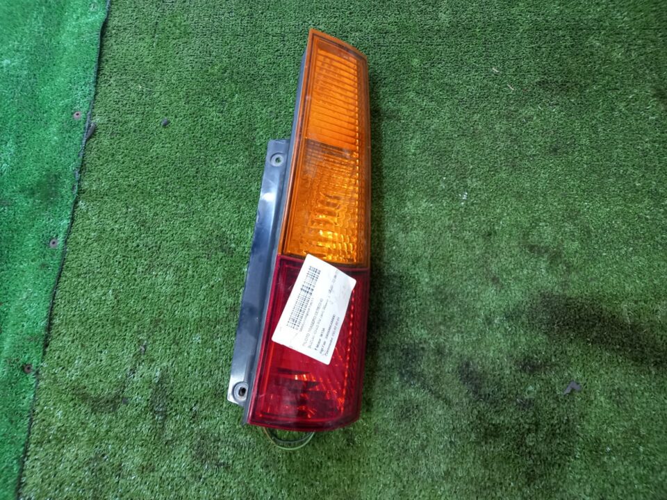 PILOTO TRASERO DERECHO SUZUKI IGNIS (RMMH) Básico