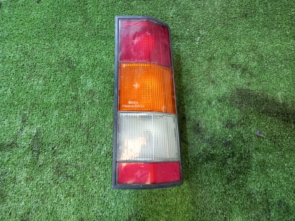 PILOTO TRASERO DERECHO RENAULT RAPID EXPRESS (F40) 1.1 Transporter