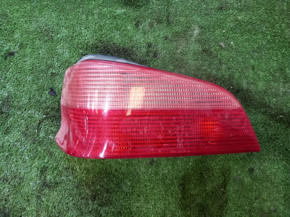 PILOTO TRASERO IZQUIERDO PEUGEOT 106 (S2) Kid