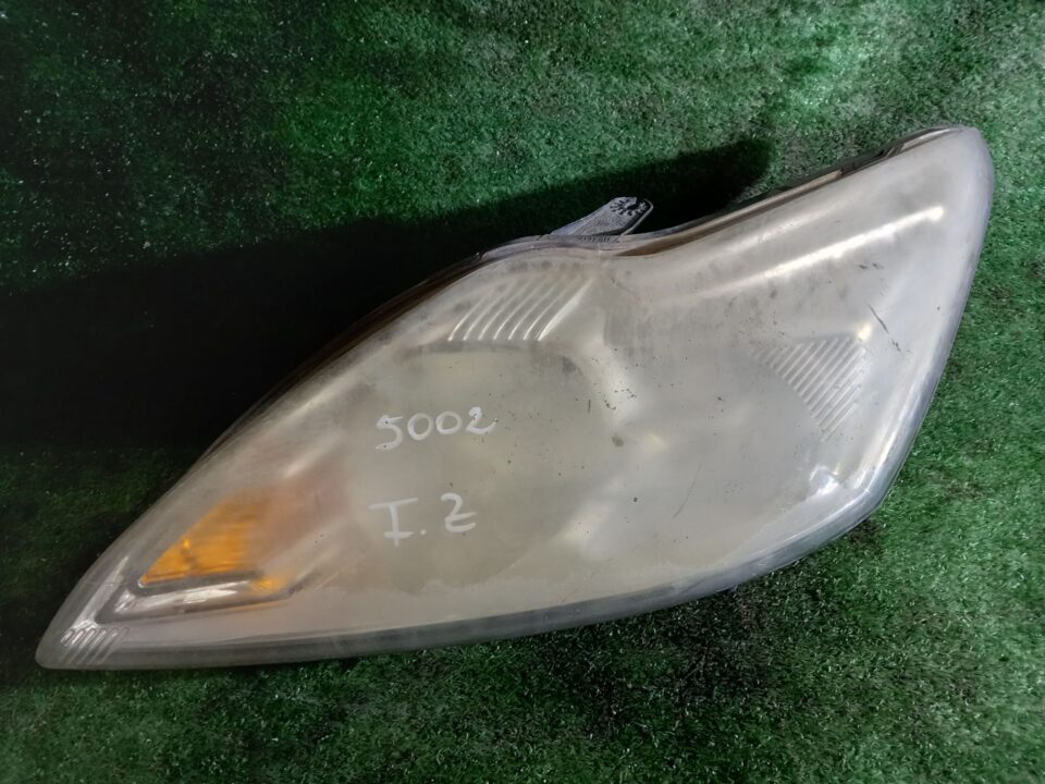 FARO IZQUIERDO FORD FOCUS BERLINA (CB4) Titanium