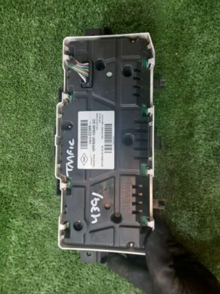 CUADRO INSTRUMENTOS RENAULT TRAFIC III COMBI Mixto N1 L1H1 28t (56 plazas) - fotografía 2