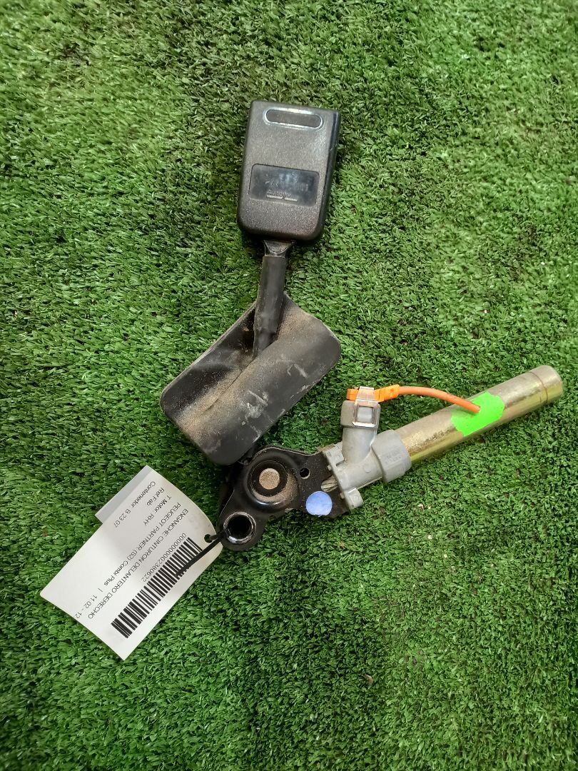 ENGANCHE CINTURON DELANTERO DERECHO PEUGEOT PARTNER (S2) Combi Plus