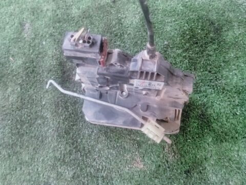CERRADURA PUERTA DELANTERA DERECHA OPEL CORSA D 111 Years