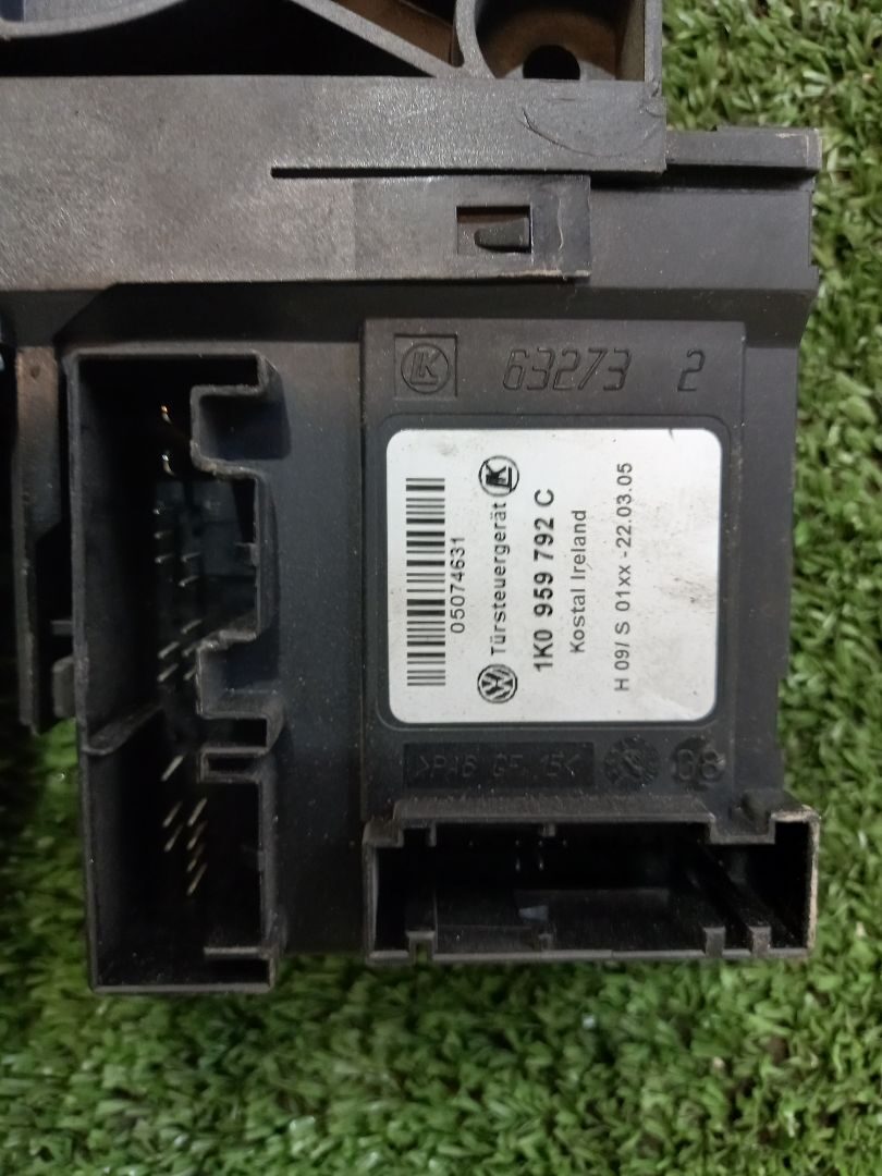 NO IDENTIFICADO VOLKSWAGEN TOURAN (1T1) Advance