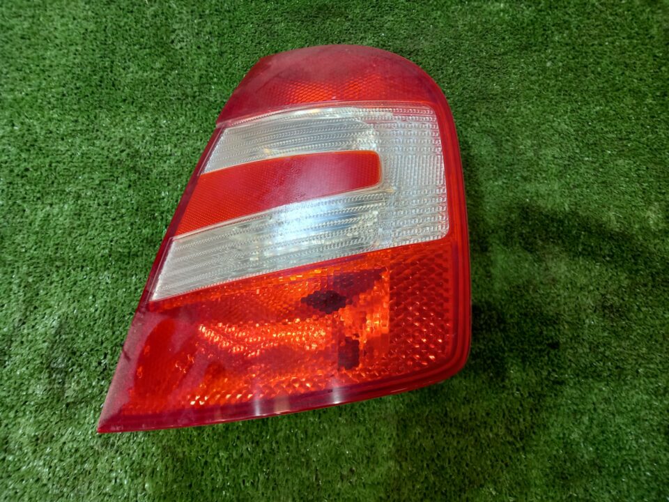 PILOTO TRASERO DERECHO SKODA FABIA (6Y26Y3) Comfort