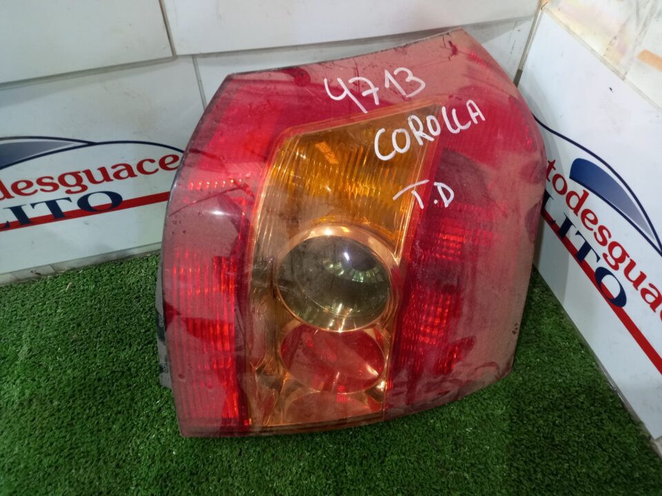 PILOTO TRASERO DERECHO TOYOTA COROLLA (E12) 1.6 Linea Luna Berlina