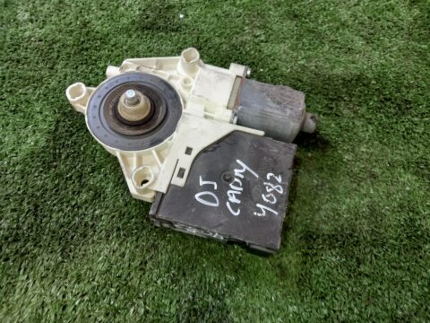 MOTOR ELEVALUNAS DELANTERO IZQUIERDO VOLKSWAGEN CADDY PROFESIONAL (SA)(03.2015) Kombi BMT