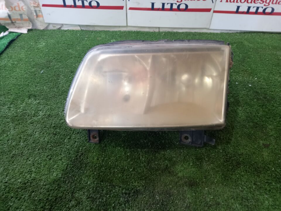 FARO DERECHO VOLKSWAGEN POLO III BERLINA (6N2) Trendline