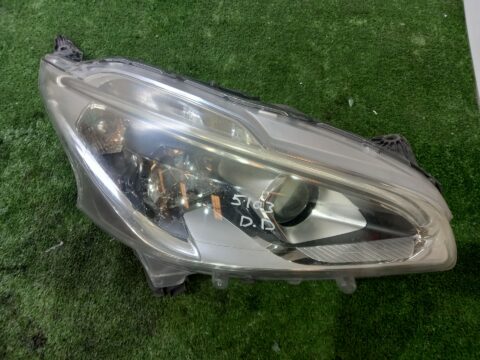 FARO DERECHO PEUGEOT 208 GT Line