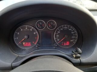 FARO DERECHO AUDI A3 (8P1) 1.6 Ambiente - fotografía 5