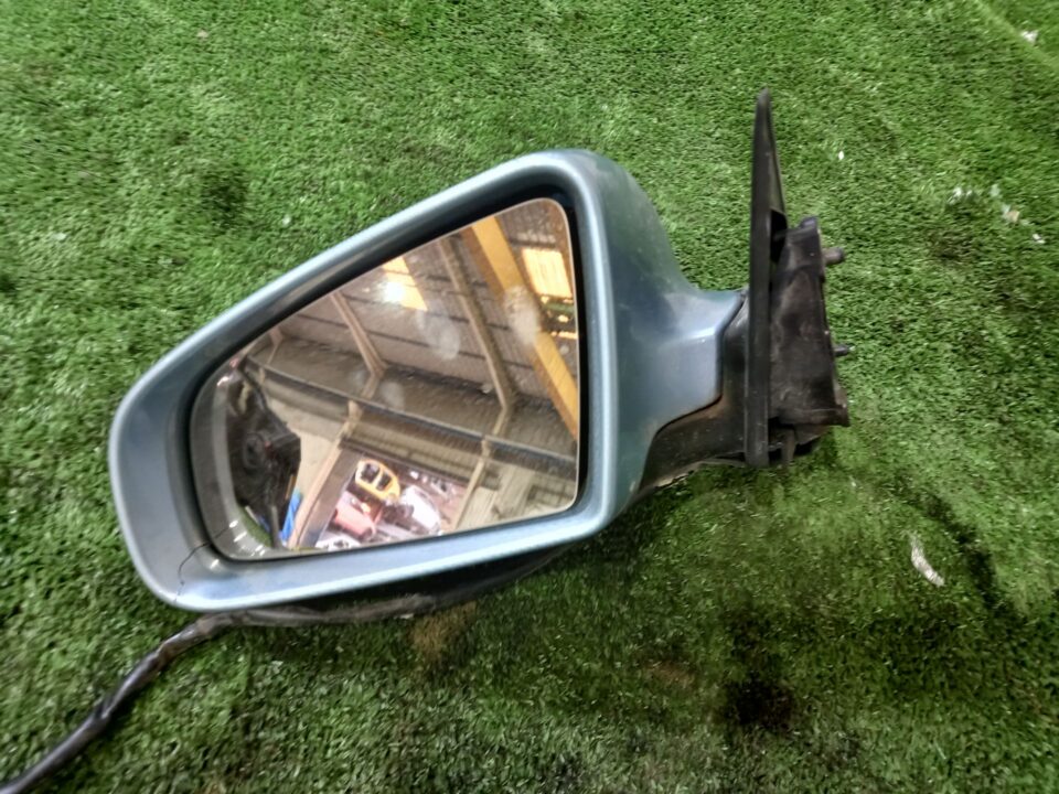 RETROVISOR IZQUIERDO AUDI A3 (8P1) 1.6 Ambiente