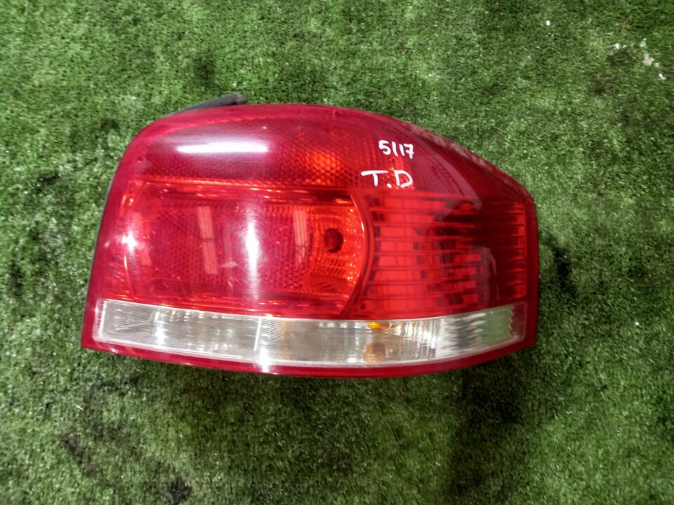 PILOTO TRASERO DERECHO AUDI A3 (8P1) 1.6 Ambiente