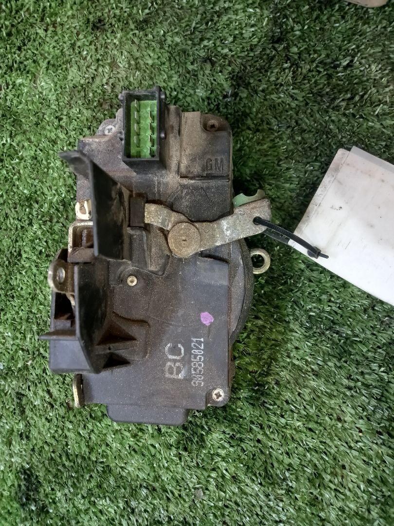 CERRADURA PUERTA DELANTERA DERECHA OPEL VECTRA B BERLINA Básico (1999-)