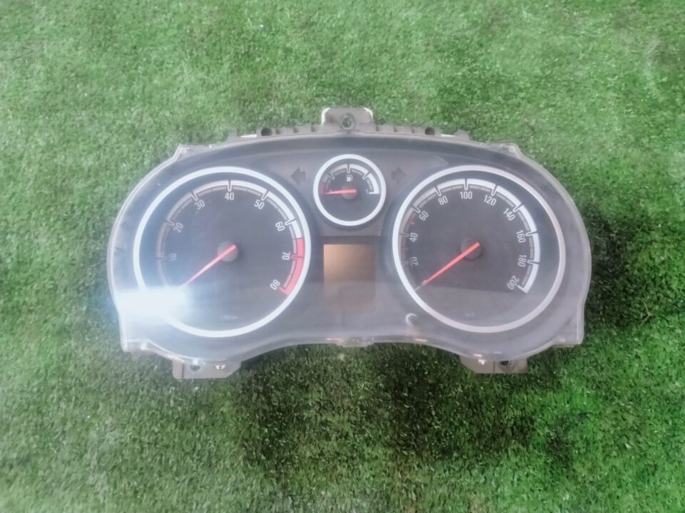 CUADRO INSTRUMENTOS OPEL CORSA D 111 Years