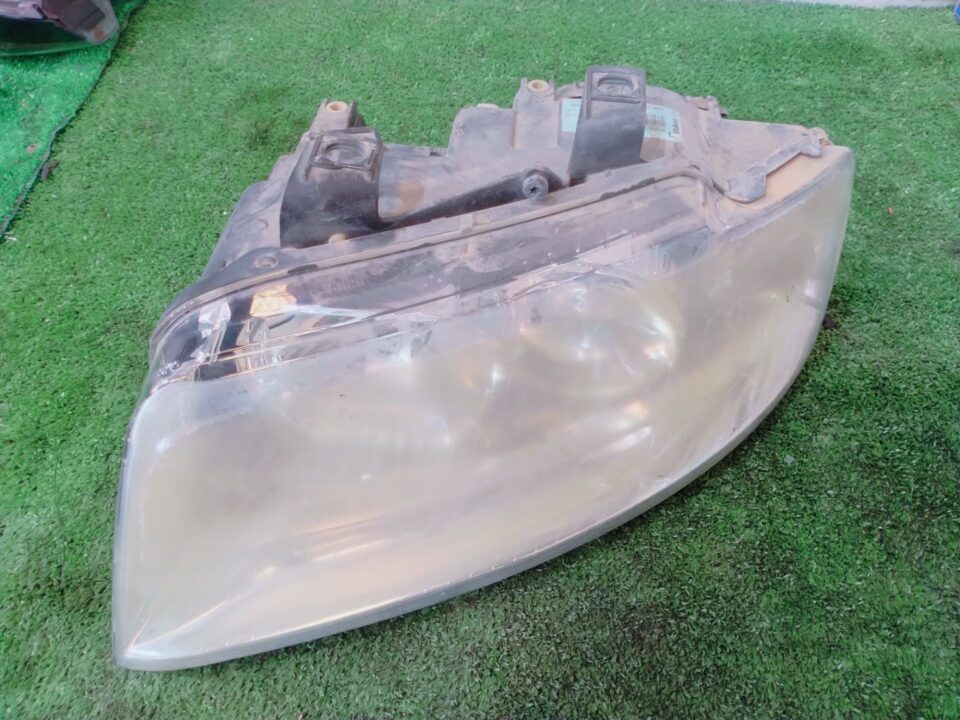 FARO IZQUIERDO AUDI A4 AVANT (8E)