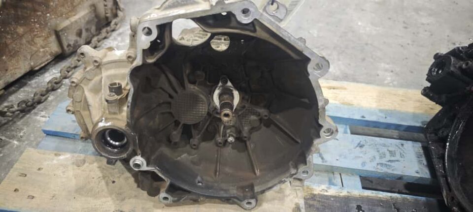 CAJA CAMBIOS SKODA