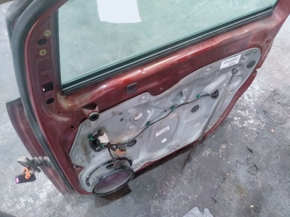 PUERTA DELANTERA DERECHA VOLKSWAGEN TOURAN (1T1) Advance