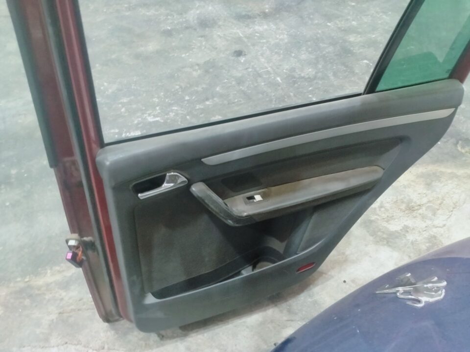 PUERTA TRASERA DERECHA VOLKSWAGEN TOURAN (1T1) Advance