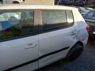 ENGANCHE CINTURON DELANTERO DERECHO SKODA FABIA (5J2) Ambition - fotografía 8