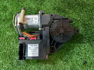MOTOR ELEVALUNAS DELANTERO DERECHO VOLKSWAGEN CADDY (2K)(02.2004) Furg. - fotografía 1