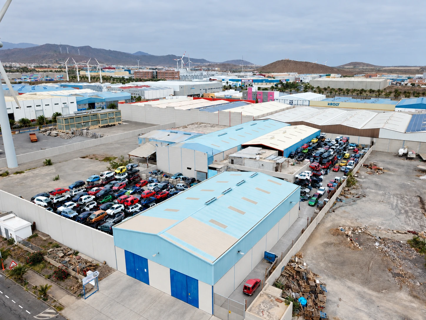 Vista aérea de las instalaciones y la campa de Auto Desguace Lito
